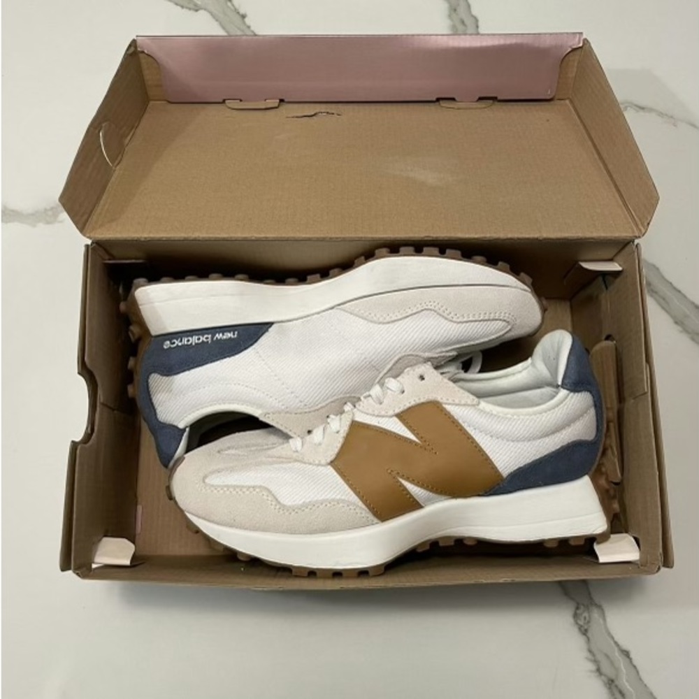 NWT! New Balance 327 RARE Casual Sneakers Shoes White Brown Navy size 7